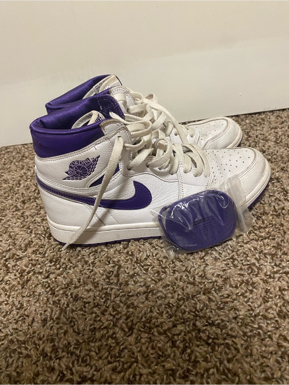 Jordan Women's High-Top Sneakers in White and Purple Size 9
